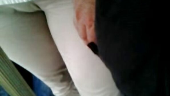 आश्चर्यकारक वेश्या सारा वांडेला चार काळ्या डिक्स द्वारे gangbanged