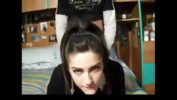 माणसाचे पैसे चोरणाऱ्या कुत्रीला गुदा ही शिक्षा आहे