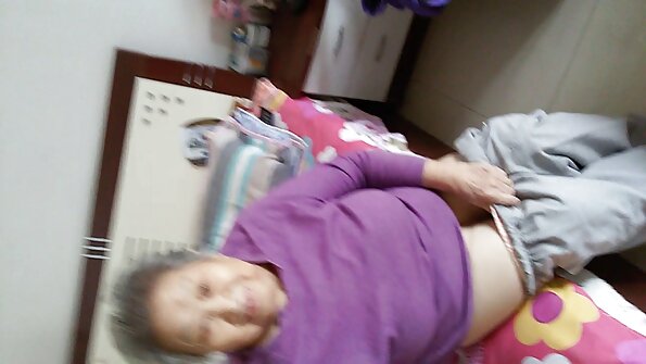 लहान titties सह गुदा किशोर तिच्या पुरुष द्वारे गधे घेतले