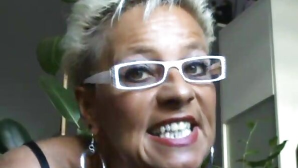 कॉक राईडिंग ही एक गोष्ट आहे जी वक्र श्यामला सर्वात जास्त आवडते